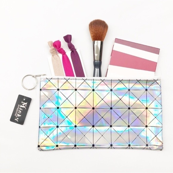 NEW Minky metallic white geometric makeup bag - Picture 1 of 4